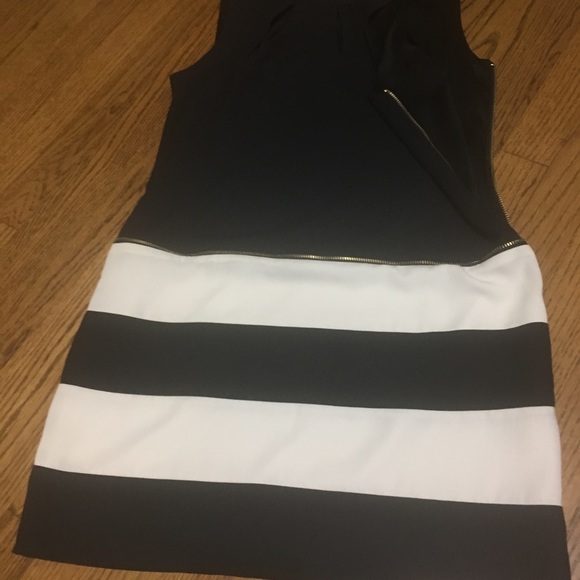 Forever21 navy blue & white  stripes dress - Picture 2 of 8